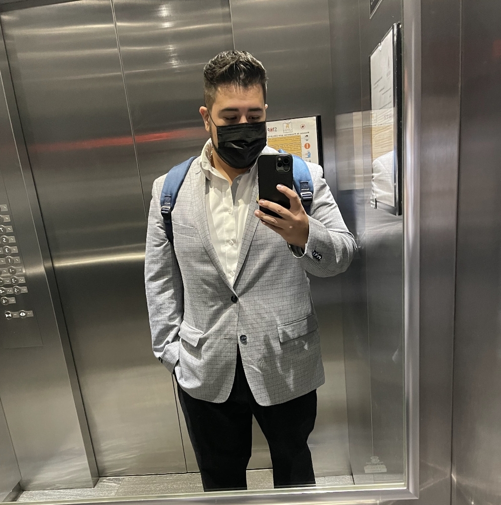 Meet your Posher, Luis